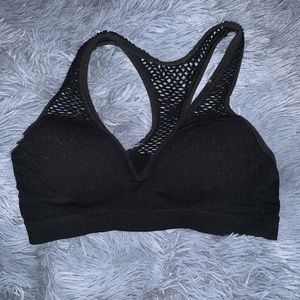 pushup black vs sports bra